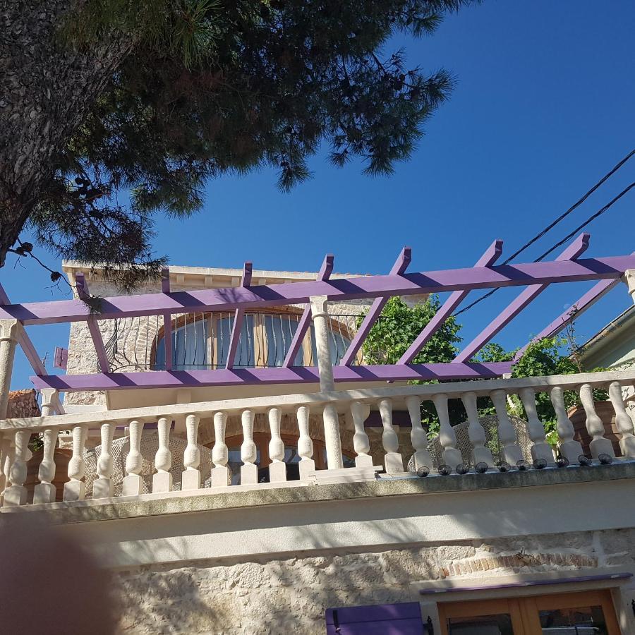 Jardin Kapetanova Kuca Lägenhet Veli Iž Exteriör bild