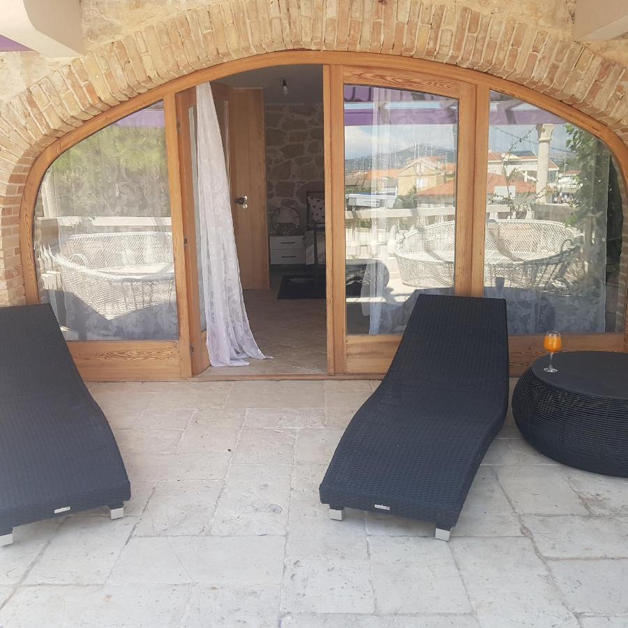 Jardin Kapetanova Kuca Lägenhet Veli Iž Exteriör bild