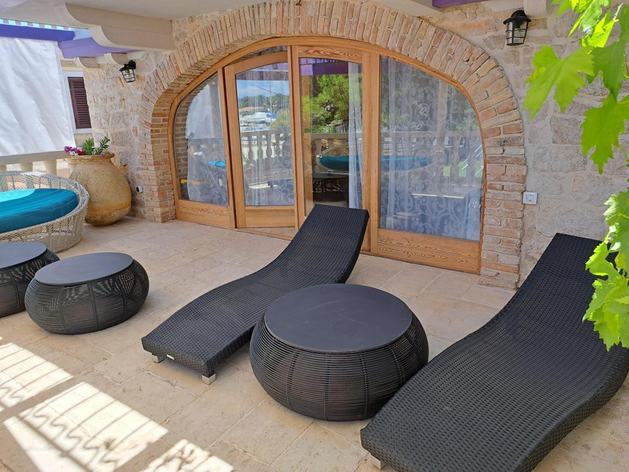 Jardin Kapetanova Kuca Lägenhet Veli Iž Exteriör bild
