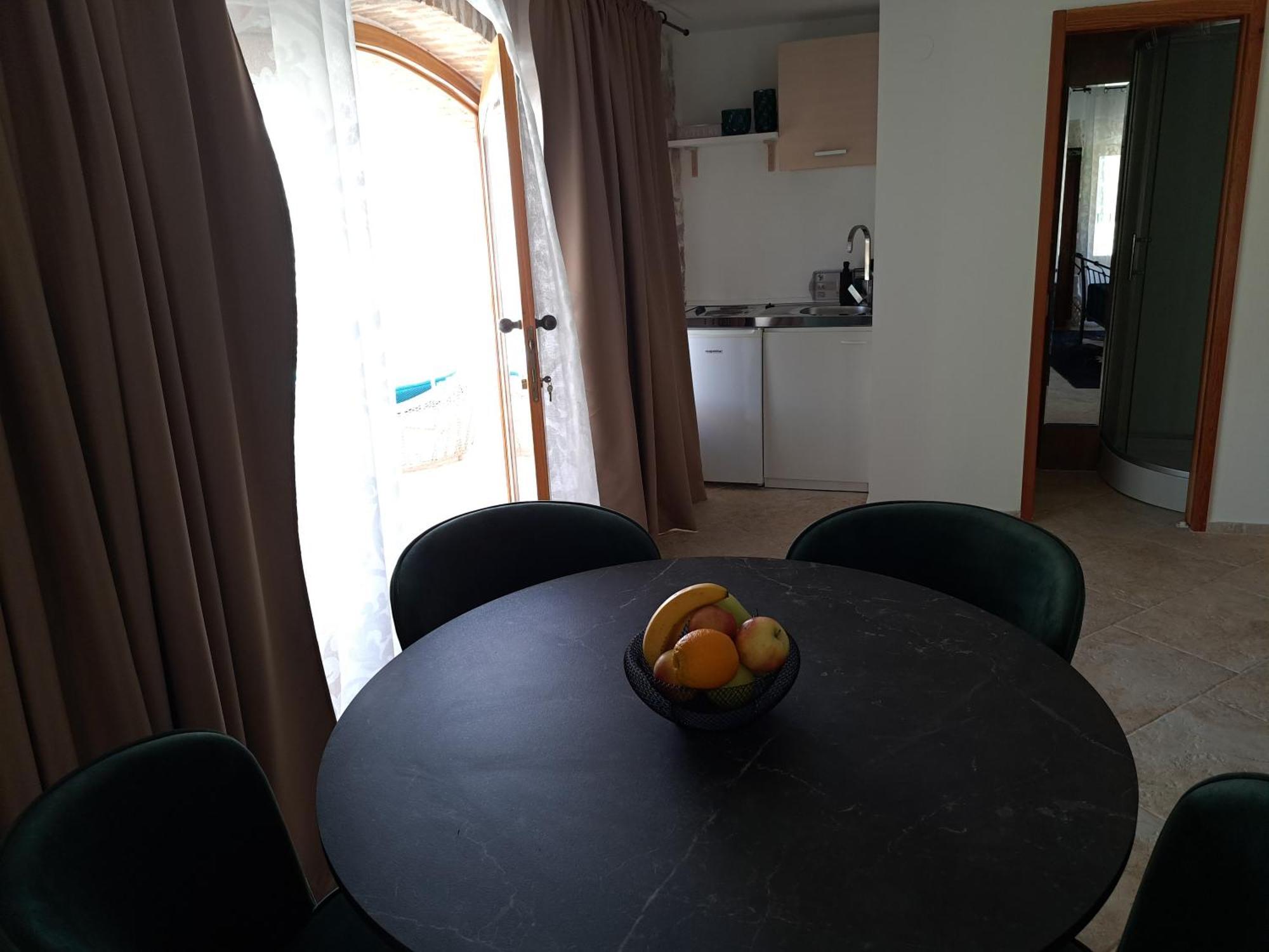 Jardin Kapetanova Kuca Lägenhet Veli Iž Exteriör bild